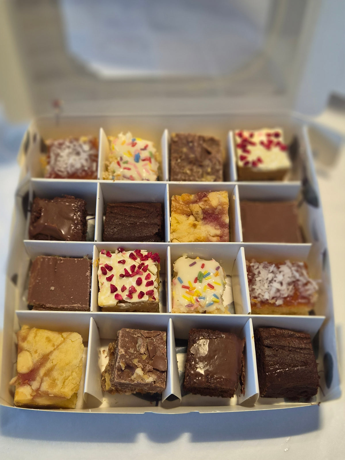 Little Lighthouse 16 Piece Taster Box